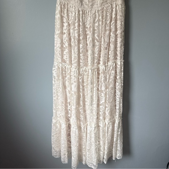 Baltic Born Aspen Smocked White Lace maxi dress size medium - Picture 3 of 8